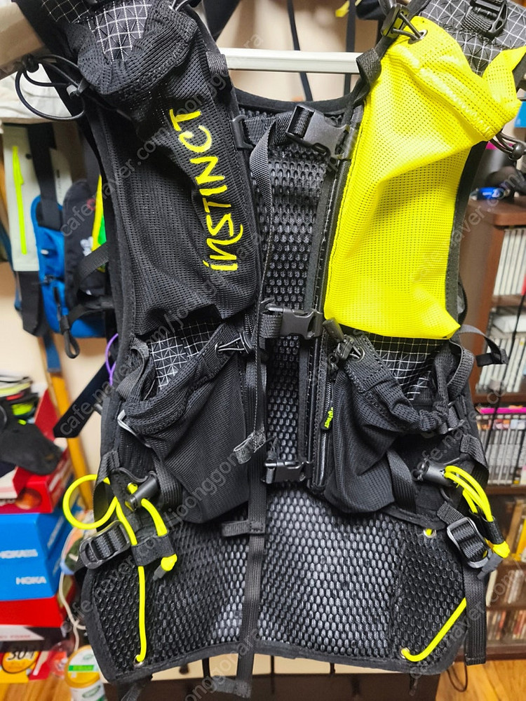 인스팅트 배낭 40L 미사용품 택포35만 팝니다--1