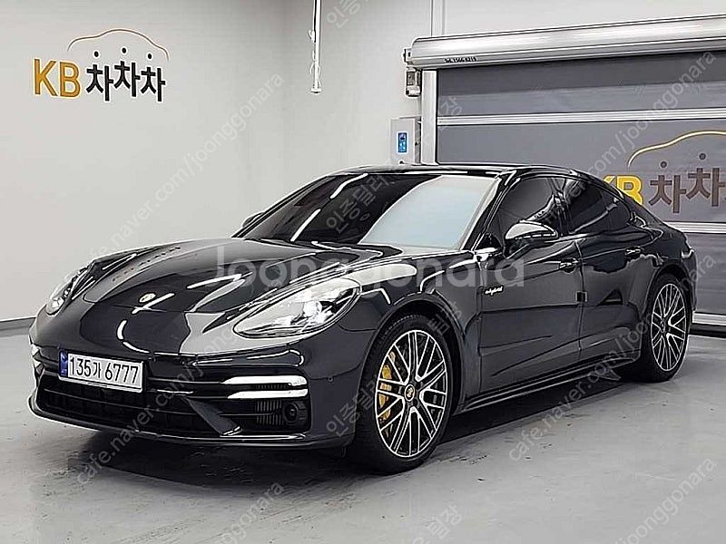 회색 포르쉐 파나메라 중고 포르쉐 중고 4.0 터보 S...--9
