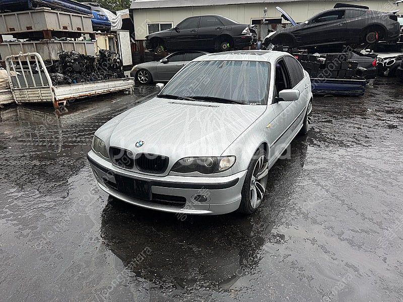 BMW E46 후기형 325i 부품차 각개합니다 앞범퍼...--0
