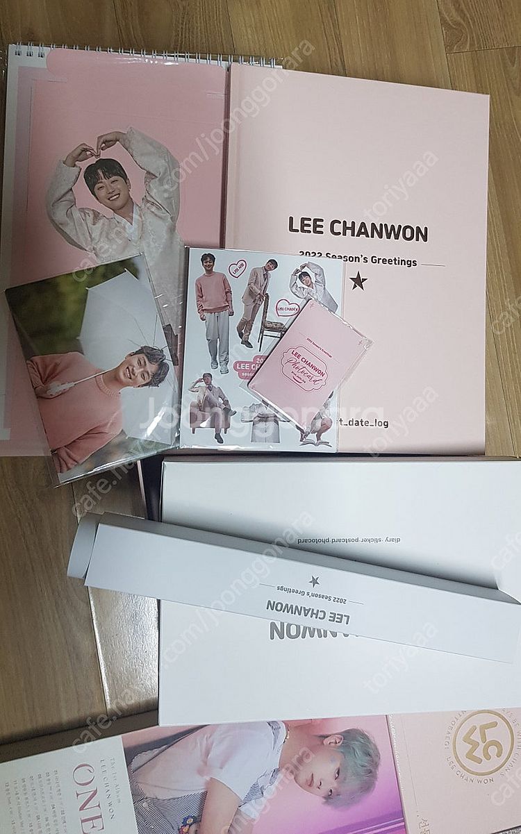 이찬원 굿즈 CD 일괄 팝니다(시즌 그리팅 화보집+앨범...--1
