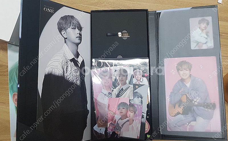 이찬원 굿즈 CD 일괄 팝니다(시즌 그리팅 화보집+앨범...--2