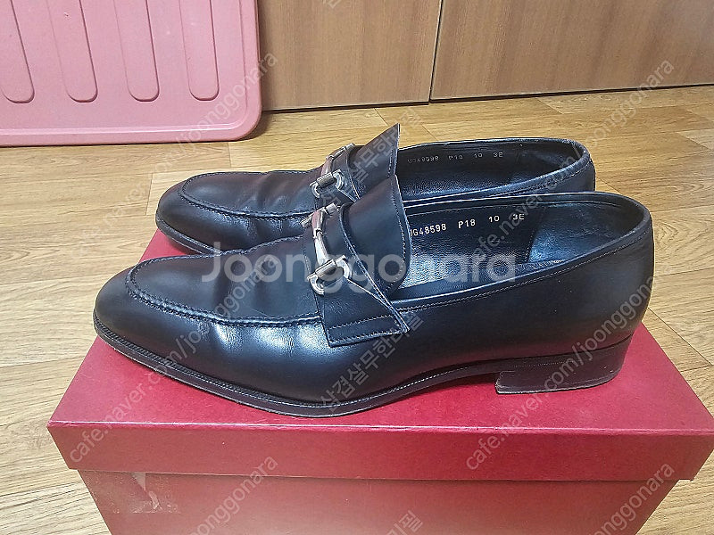 [가격수정] 페라가모 로퍼 10사이즈 팝니다.--2