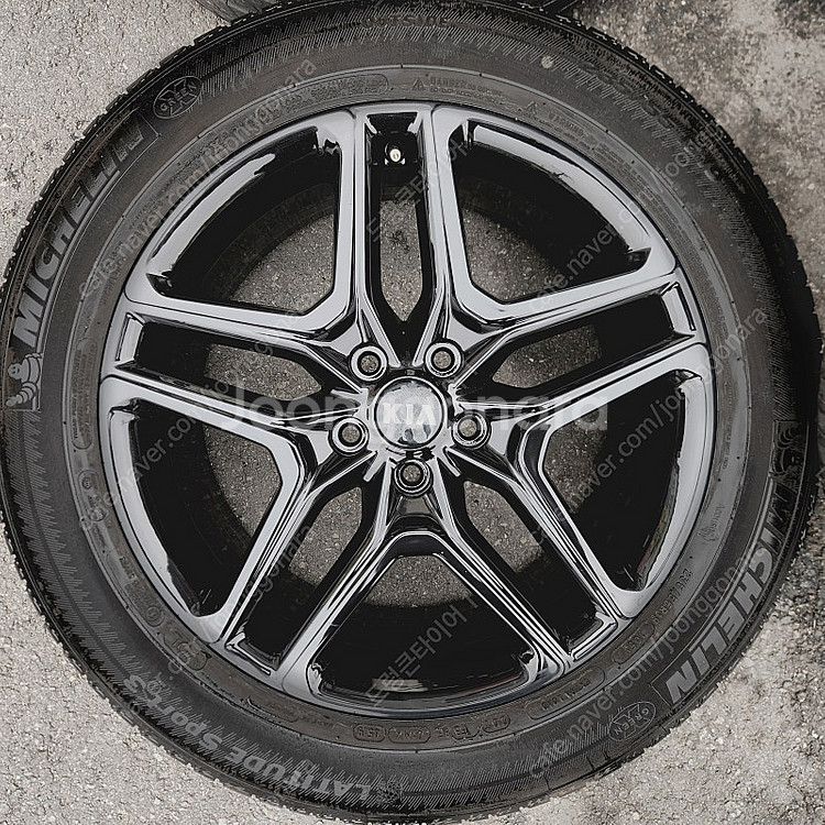 [판매] 아이오닉5 EV6 싼타페 쏘렌토 카니발 19인치 휠타이어 세트 팝니다 235 55 19--3