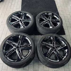[ 제네시스 ] G90 RS4 20인치 블랙 크롬 휠 타이어 조합 팝니다.