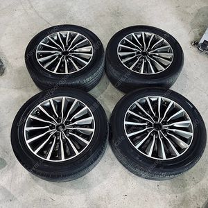 [ 현대 ] 에쿠스 18인치 터빈 순정 휠 타이어 조합 팝니다.