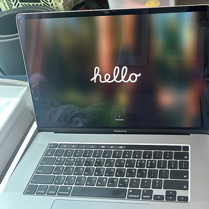 맥북 프로 2019 16인치 i7 16G 512G