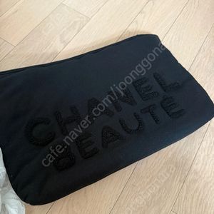 샤넬 뷰티 파우치 [블랙등급 사은품]
