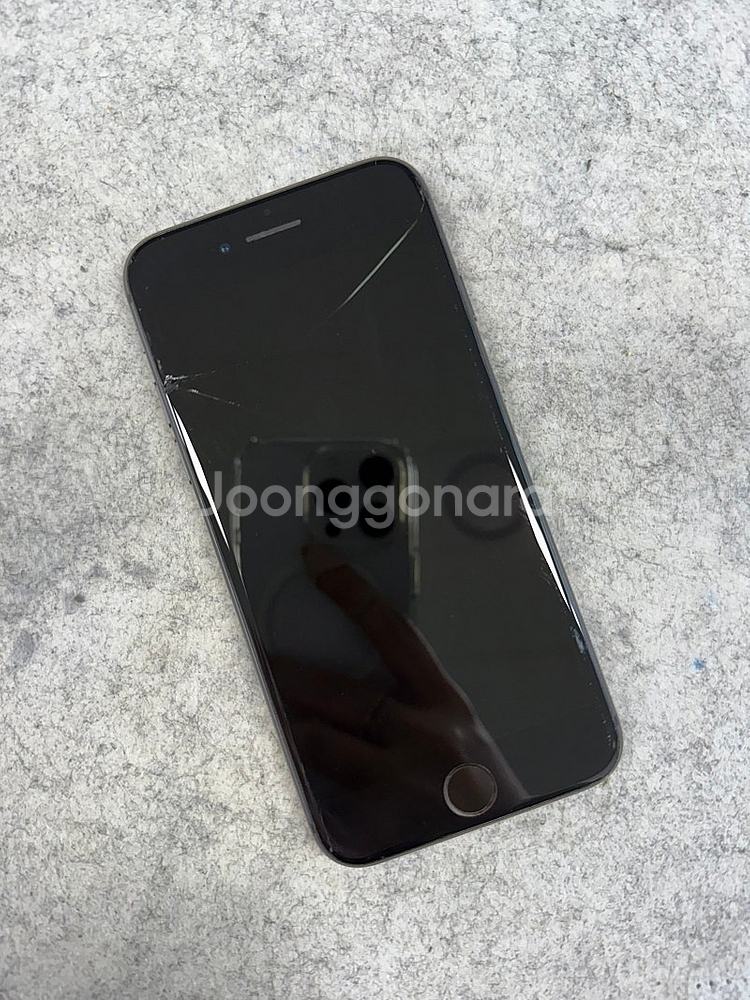 (자급제)아이폰8 블랙 64G 카메라 멍없이 선명한 가...--2