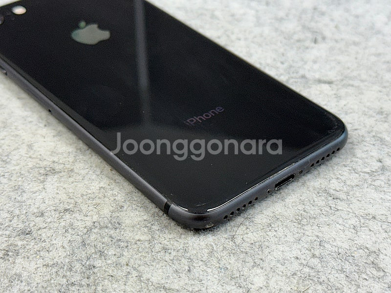(자급제)아이폰8 블랙 64G 카메라 멍없이 선명한 가...--8