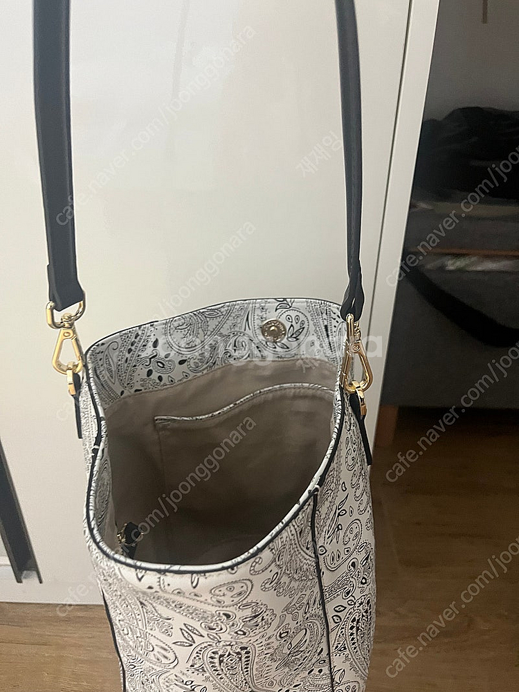 고퀄리티 리얼가죽 가방 거의새거 정상가 20만원대--0