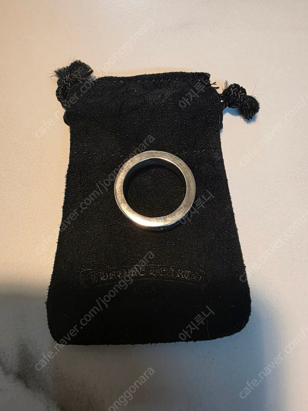 크롬하츠 포에버링6mm (18.5나 19 사이즈 인 듯) 판매합니다. 이미지