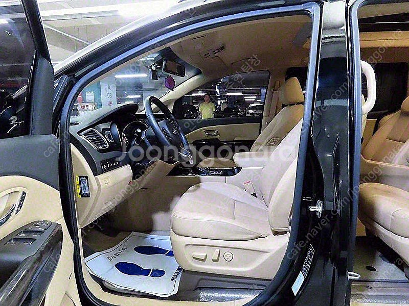 더뉴 카니발 중고 가격 중고 카니발 검정색 2019년식...--7