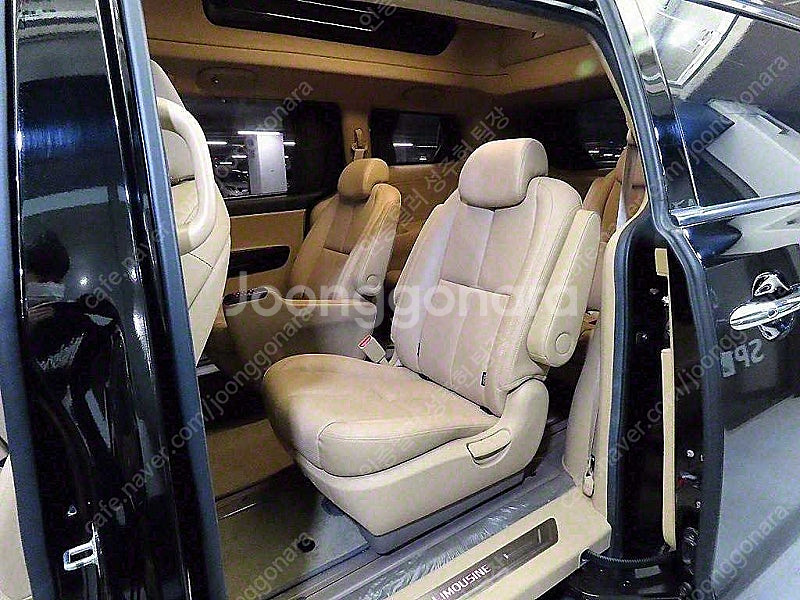더뉴 카니발 중고 가격 중고 카니발 검정색 2019년식...--8