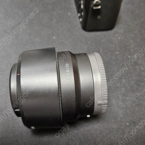 소니 sel50f18f e마운트 풀프레임 단렌즈 팝니다