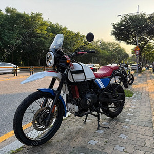 로얄엔필드 히말라얀