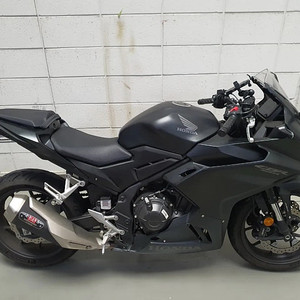 혼다 CBR500R (2024년식) 신차급 거의 순정 (매트 블랙)