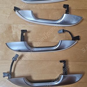 KIA 자동차 쏘렌토 mq4 페리 전모델 도어외캐치 화이트 판매합니다.