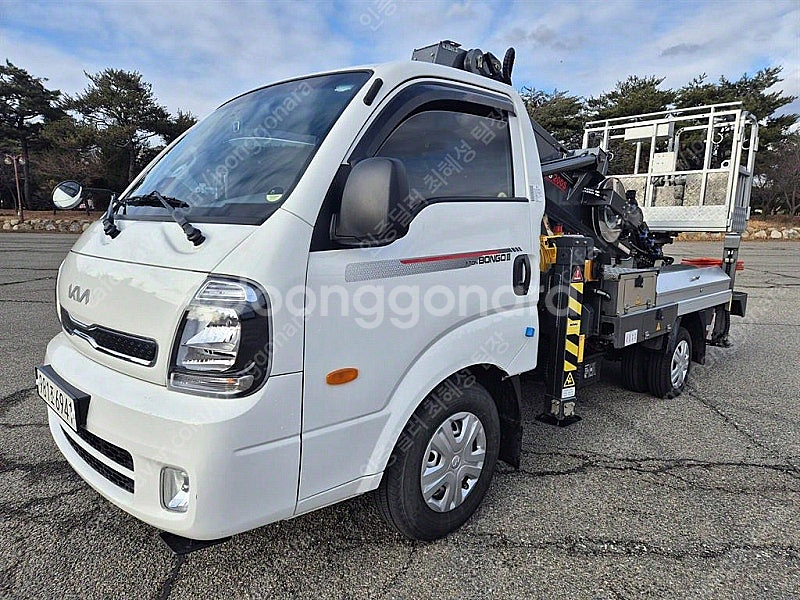 고소작업차 중고 흰색 2023년식 10,908km 2....--2