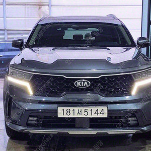 쏘렌토 중고 신형 쏘렌토 MQ4 중고 쏘렌토 중고차 회색 2021년식 70,871km 디젤 2.2 2WD 프레스티지 중고자동차
