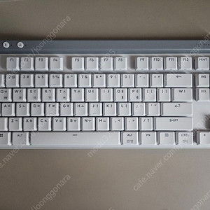 로지텍 g515 lightspeed 화이트 무선 키보드 리니어 팝니다