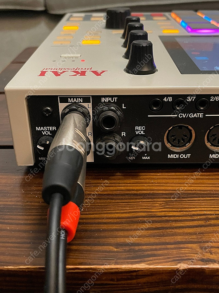 akai mpc one retro 판매합니다--1