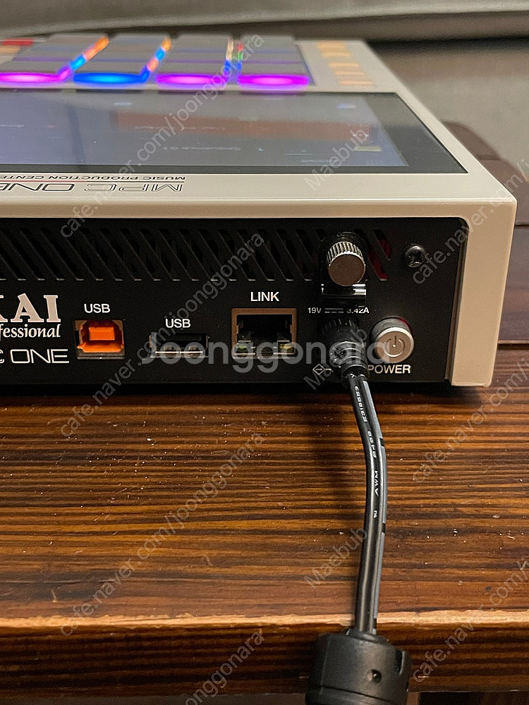 akai mpc one retro 판매합니다--2