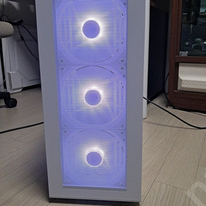 [대구] 워크스테이션 제온 골드 5218 듀얼 CPU, 기가바이트 C621-WD12, RAM 128g, SSD 480g, 마이크로닉스 1050w, 새 케이스 팝니다