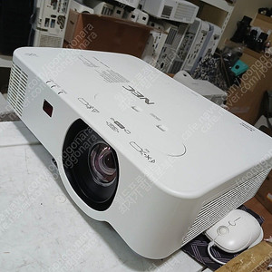 5300안시wuxga빔프로젝터20만원 스크린사용품아님1
