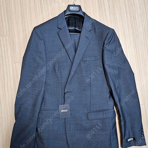 DKNY남성슬림핏 정장세트 진그레이색상 상의42R,하의36R