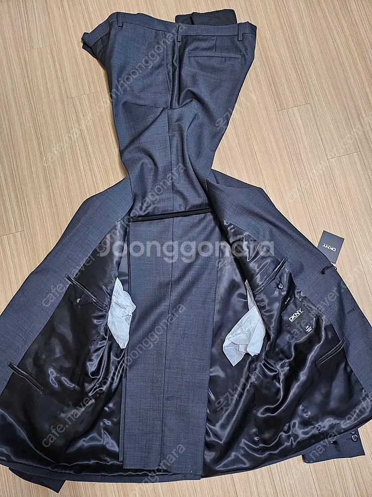 DKNY남성슬림핏 정장세트 진그레이색상 상의42R,하의...--4