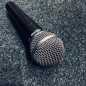 SM58 마이크 (9만원)