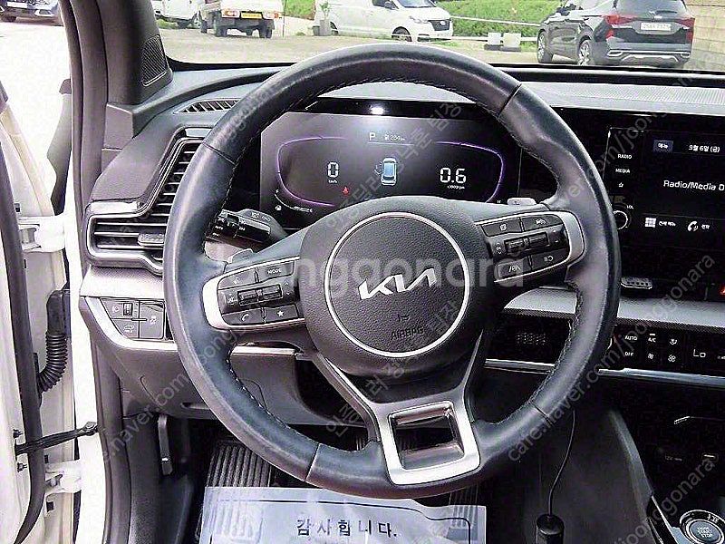 디올뉴 스포티지 중고차 할부 스포티지 SUV 중고차 흰...--9