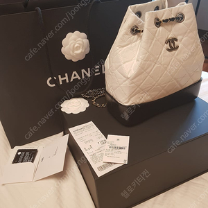 (정품) 샤넬 가브리엘 백팩 흰검 파격가
