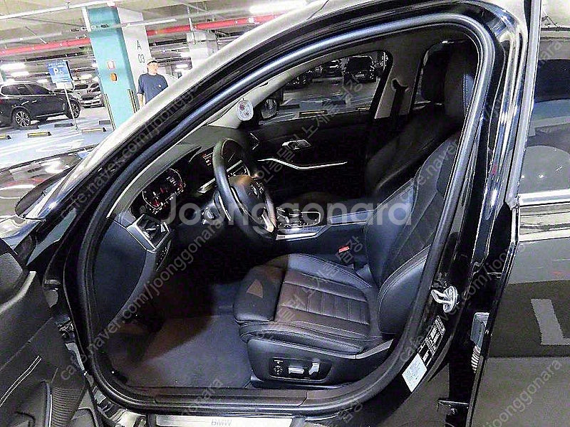 BMW 3시리즈 중고 BMW 320i 중고 승용차 검정...--7