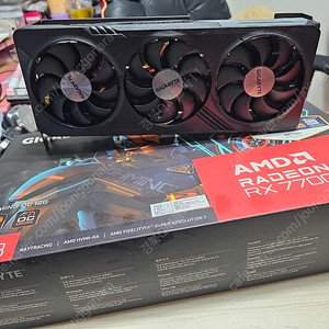 기가바이트 rx7700xt 팝니다
