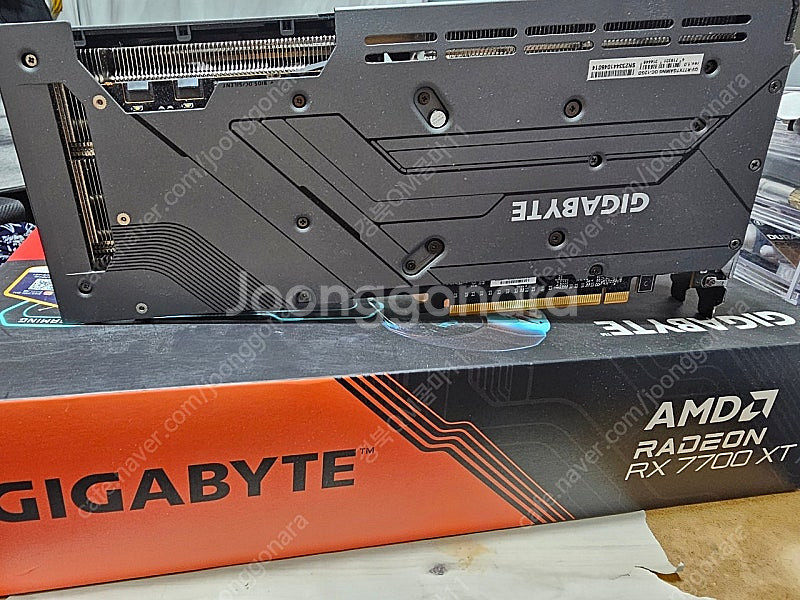 기가바이트 rx7700xt 팝니다--2