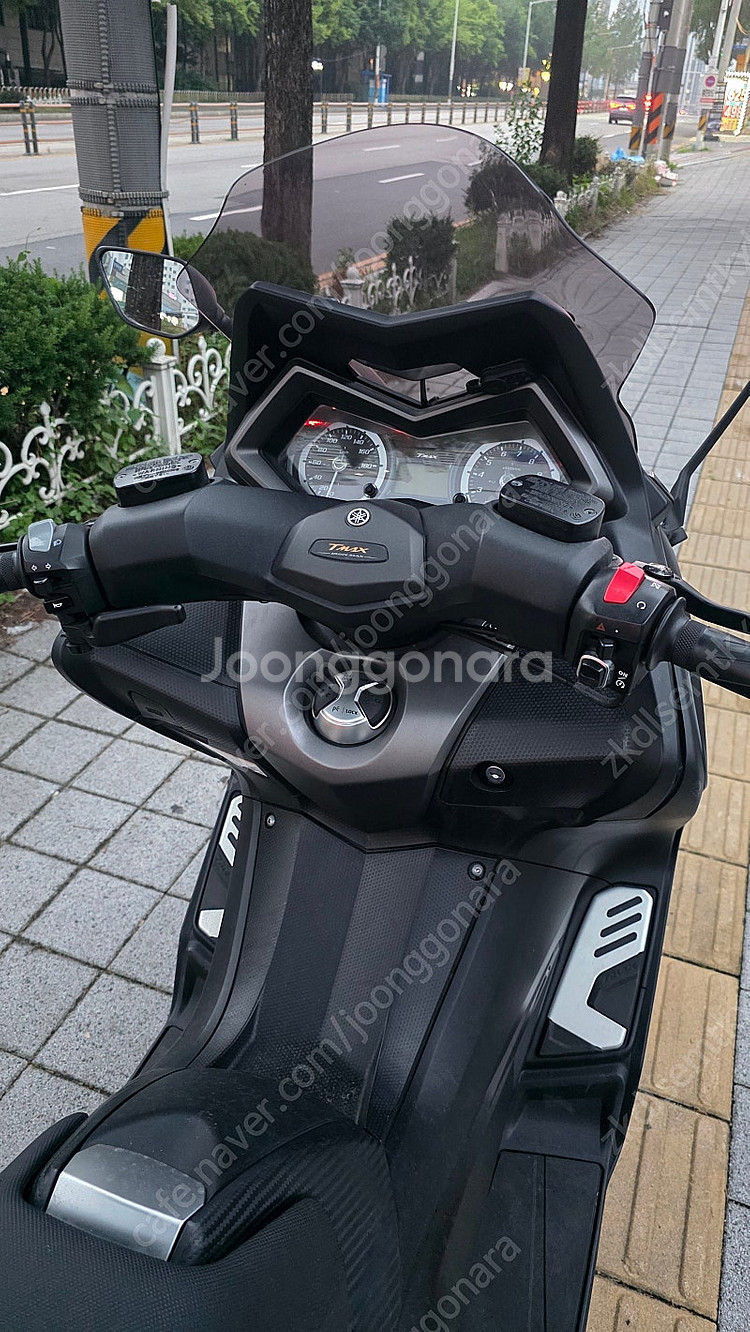 5,833km 주행 신차급 아이언 티맥스 판매합니다.--5