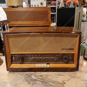 빈티지 GRUNDIG 2540U 진공관 라디오