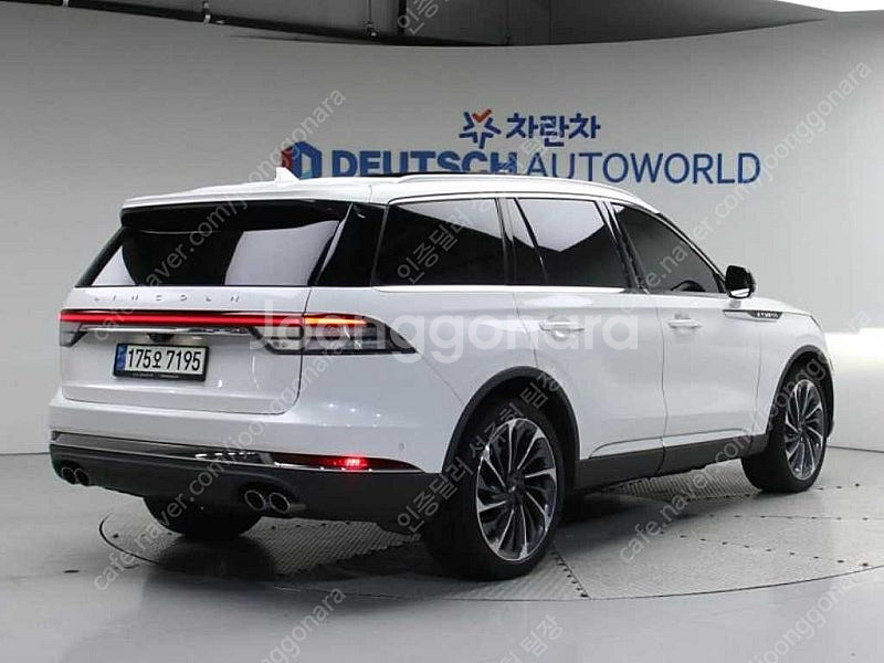 에비에이터 중고 링컨 흰색 2021년식 54,298km...--3
