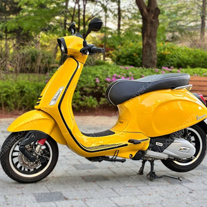 23년 베스파 스프린트 125cc ABS 5천키로 망고색 스쿠터 320만 판매