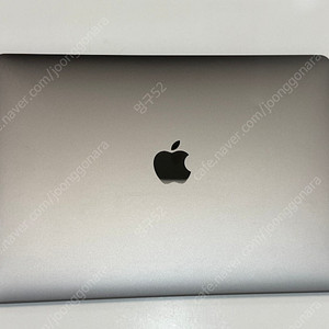 맥북 프로 13인치 2019 (2.4GHz 쿼드 코어 Intel Core i7,램 16GB, 526GB)