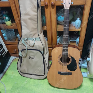 중고 Cort 콜트 통기타 AD810 (브릿지핀하나빠짐) 39000원