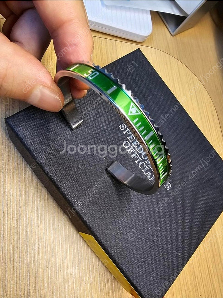 스피도미터 오피셜 팔찌 그린 보증서포함 풀박스--0