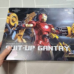 ZD TOYS 1/10 아이언맨 마크4 수트업 겐트리