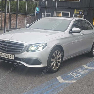 벤츠 E클래스 중고 벤츠 중고 승용차 2017년식 49,949km E220d 4MATIC 아방가르드 중고자동차가격