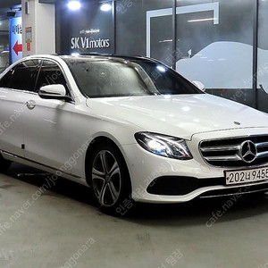 벤츠 인증중고 벤츠 E클래스 중고 흰색 2019년식 E300 아방가르드 개인사업자 차량구매