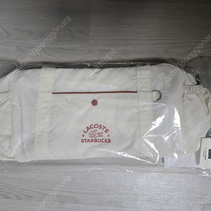 스타벅스 멀티플백 아이보리 미개봉 택포 44000원 팝니다