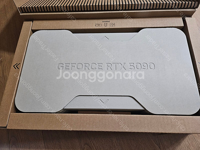 엔비디아 RTX 5090 FE 판매합니다 파운더스에디션--0