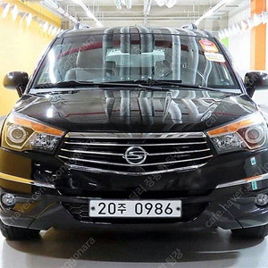 코란도투리스모 중고 쌍용 코란도투리스모 중고차 검정색 2016년식 4WD TX 9인승 중고차카페