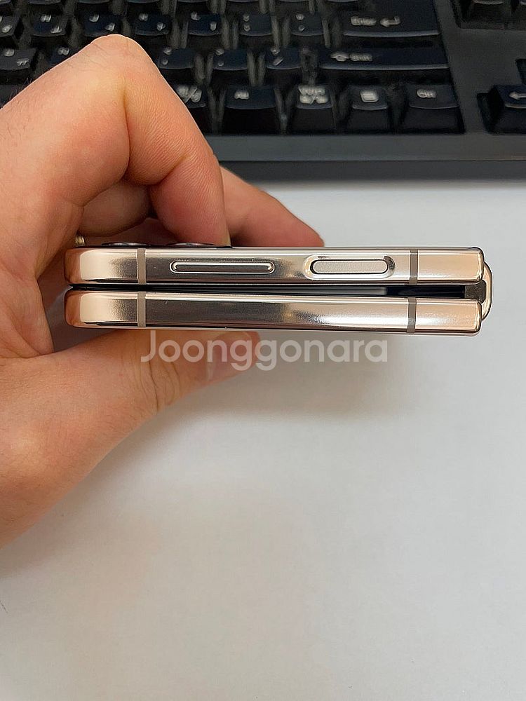 갤럭시Z플립4 핑크골드 512GB 무잔상 상태좋은 중고...--6